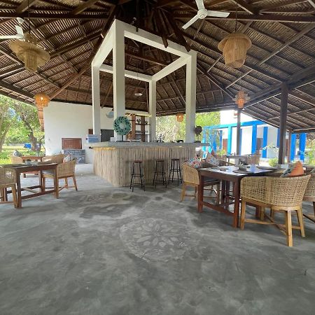 Blue Emocean Dive Resort Moyo Island ภายนอก รูปภาพ