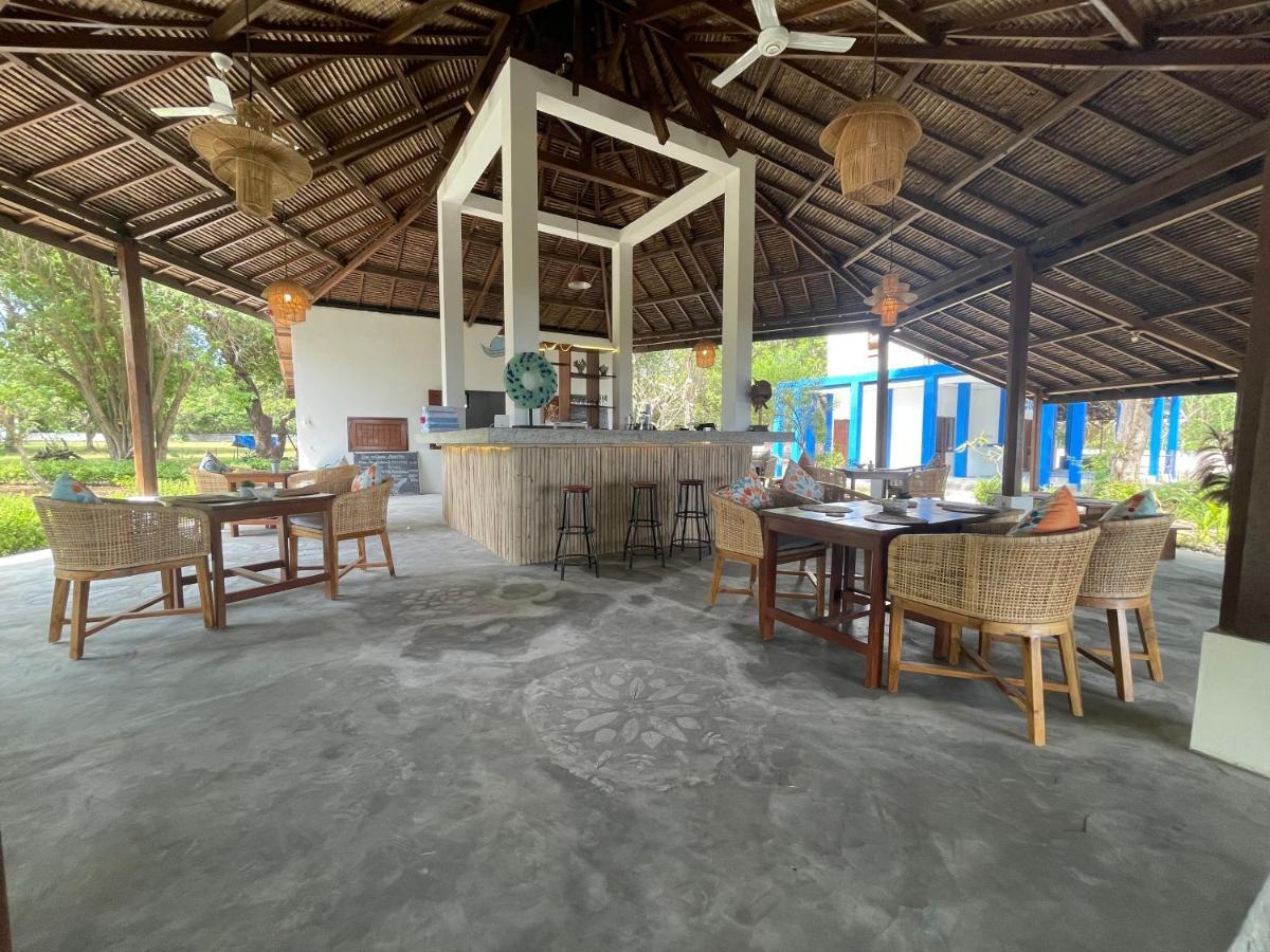 Blue Emocean Dive Resort Moyo Island ภายนอก รูปภาพ